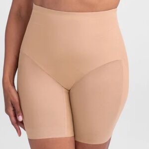 *NWT* Honeylove Beige Mid Waist Shaper Shorts